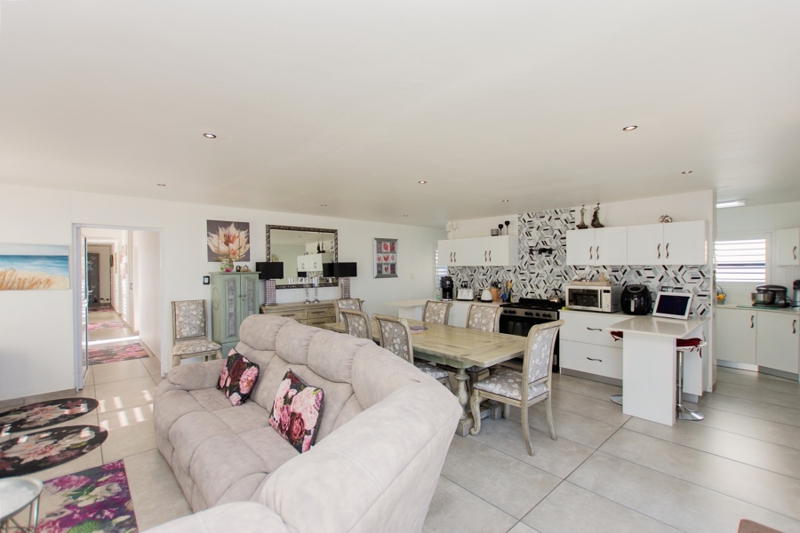 4 Bedroom Property for Sale in Dwarskersbos Western Cape